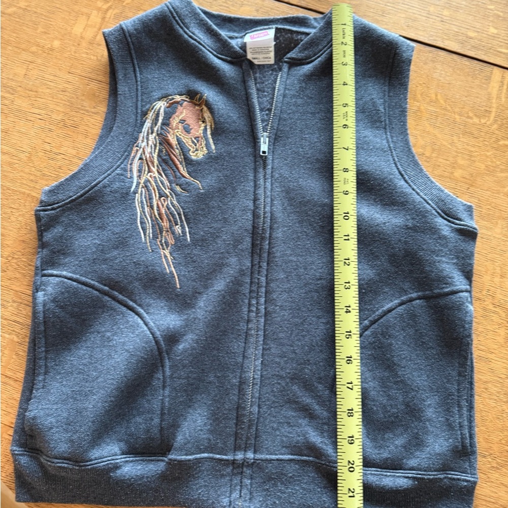 Horse embroidered EUC Vest. Women’s S